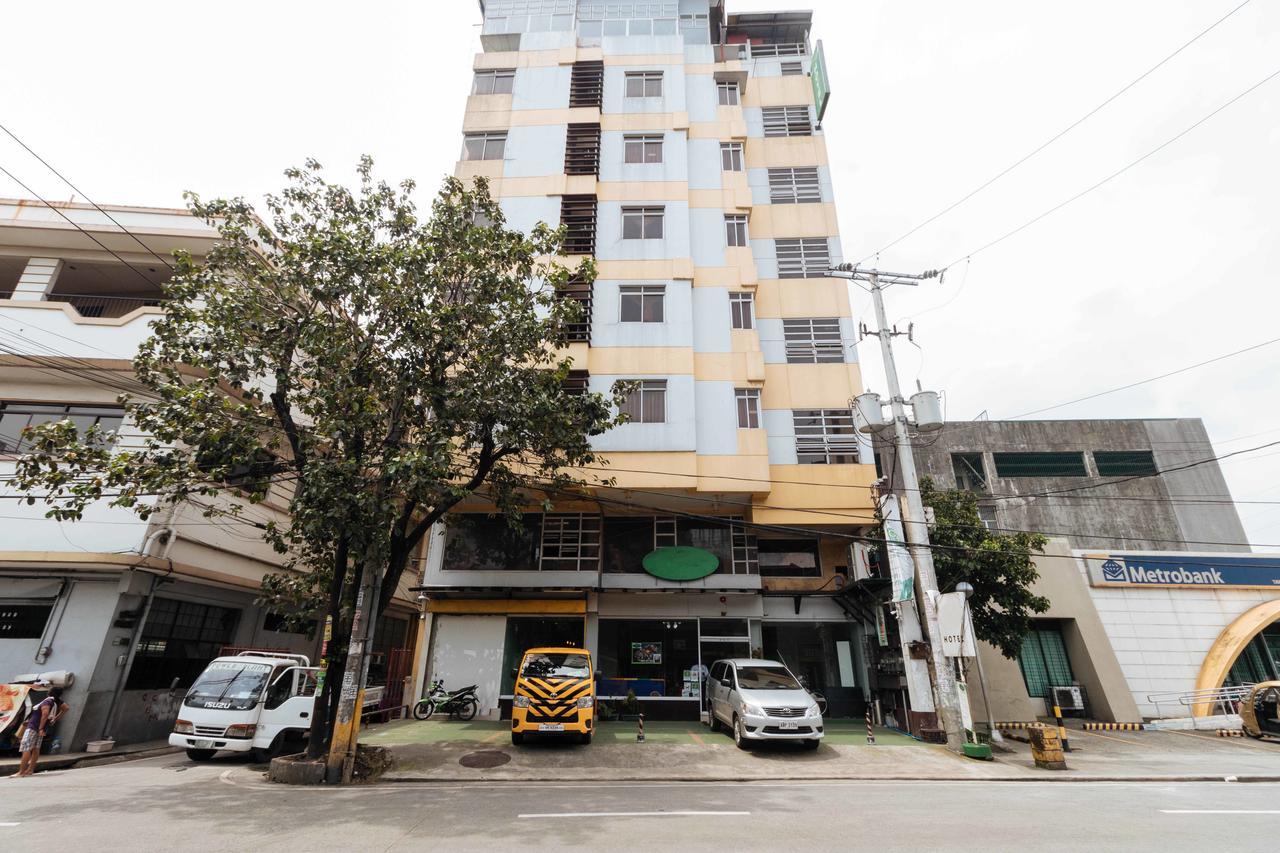 Reddoorz Plus @ Tayuman Manila Exterior foto