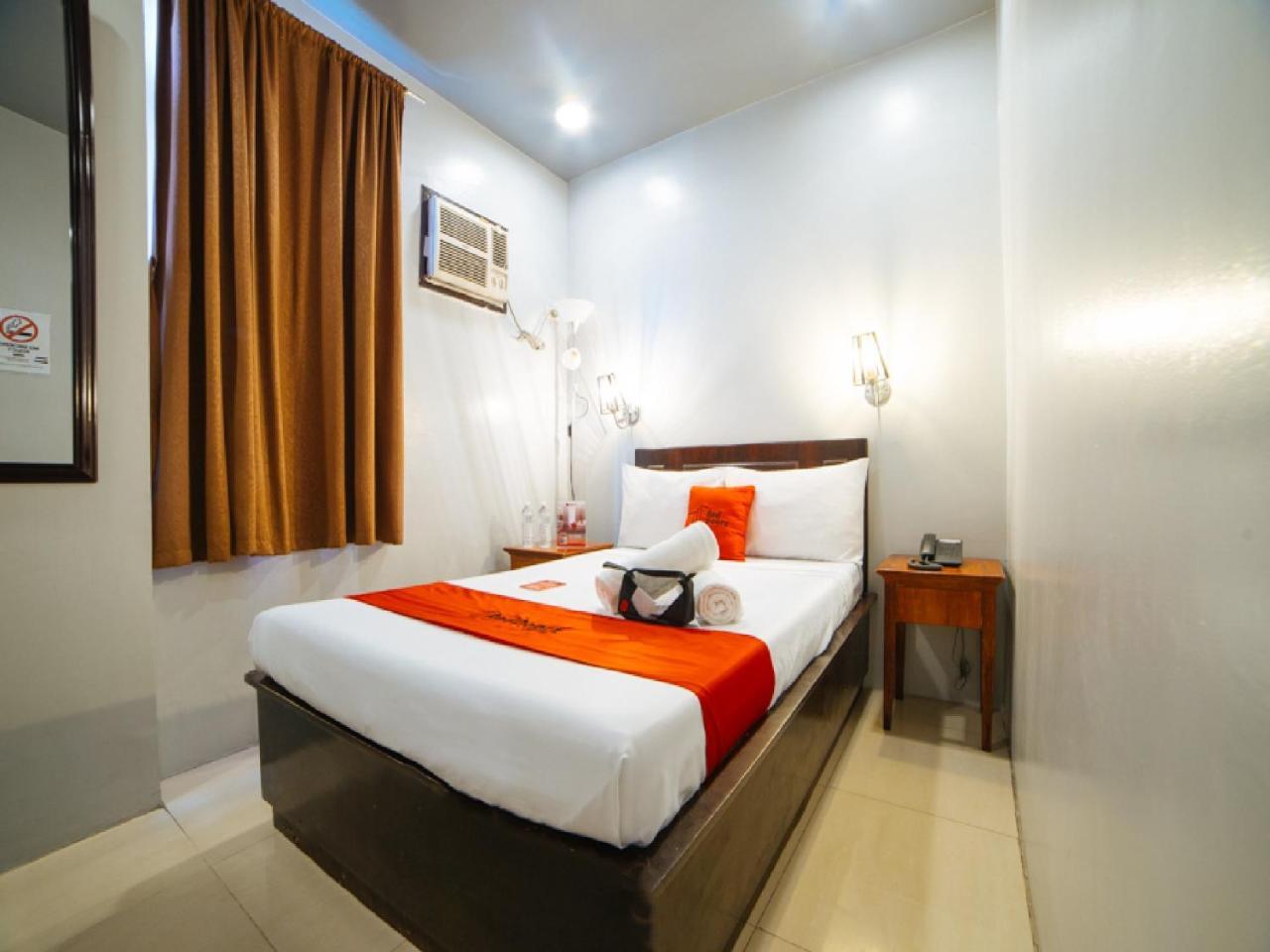 Reddoorz Plus @ Tayuman Manila Exterior foto