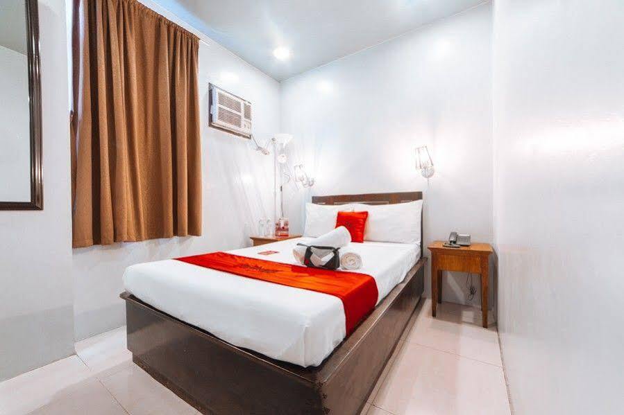 Reddoorz Plus @ Tayuman Manila Exterior foto